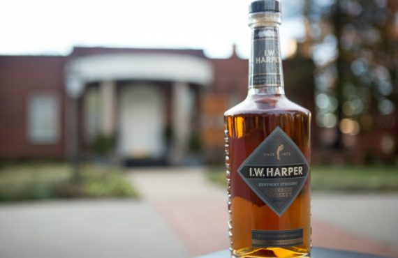I.W. Harper Kentucky Straight Bourbon Whiskey